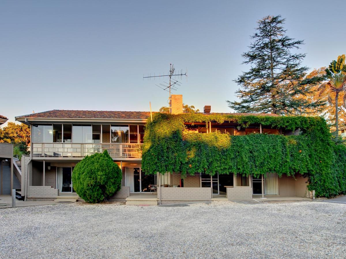 Dutchies Motel Nelson Bay & Dutchmans Beach Apartments Екстер'єр фото